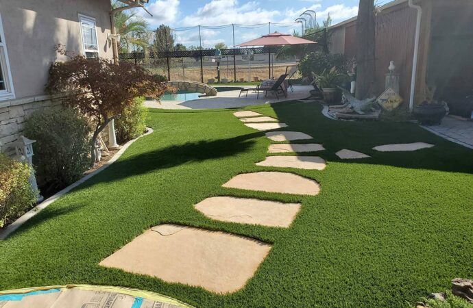 Astro turf Services-Ornelas Landscape Design